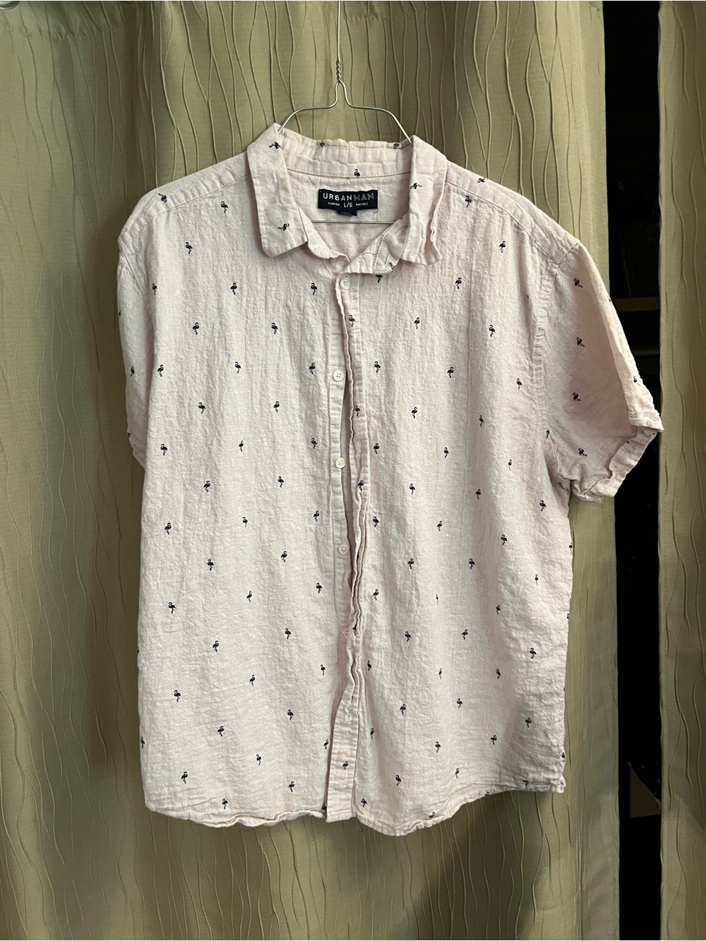 Urban Outfitters Light Pink Short-Sleeve Button-Up Shirt flamingos soft large